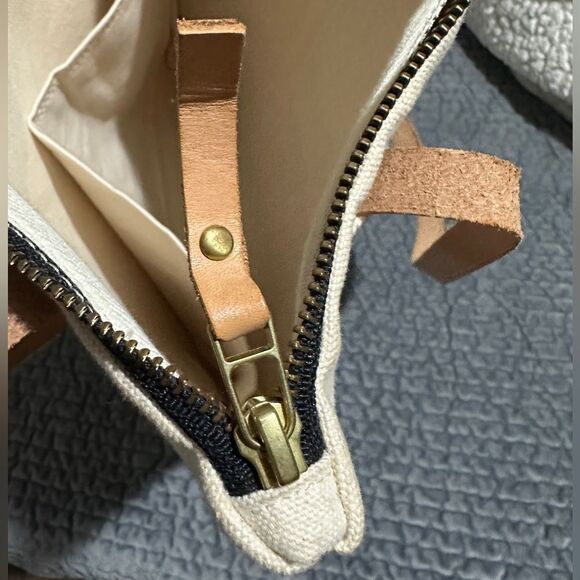 Erin Flett Worn Black Brush Mod Tote – Handcrafted Artistry - Picture 13 of 17